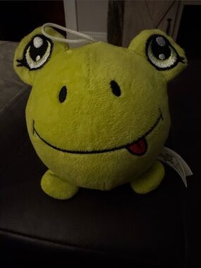 Plush Green Frog Stuffed Animal Toy - Cute Smiling Frog
